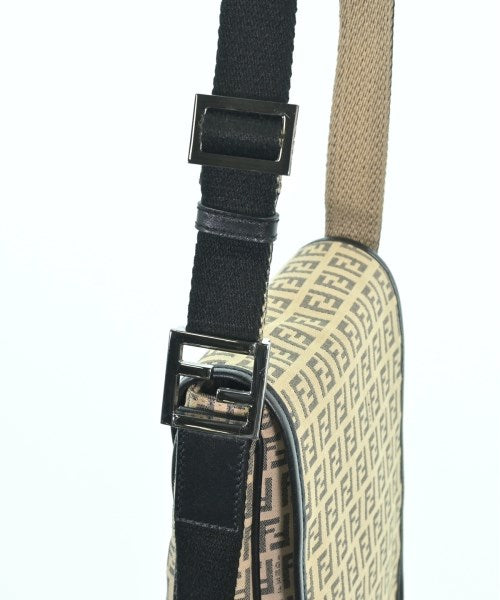 FENDI กระเป๋าสะพาย