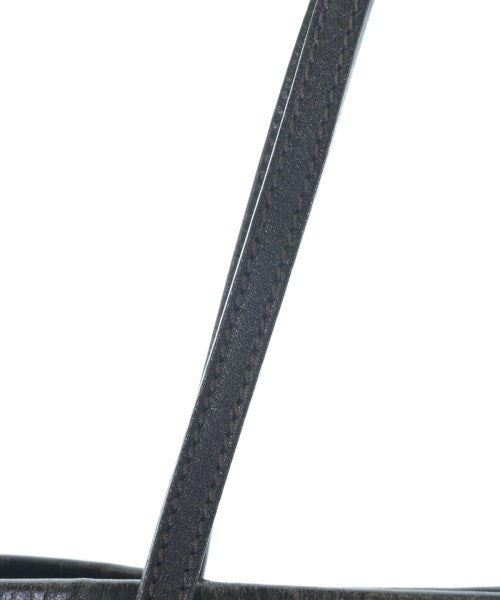 FENDI กระเป๋าถือขนาดใหญ่