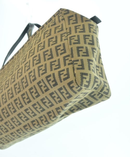 FENDI กระเป๋าถือ