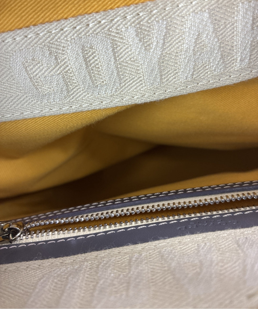 GOYARD กระเป๋าถือ