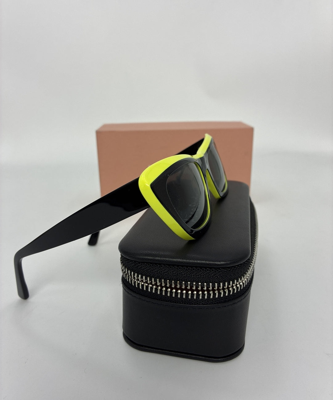 Acne Studios แว่นกันแดด