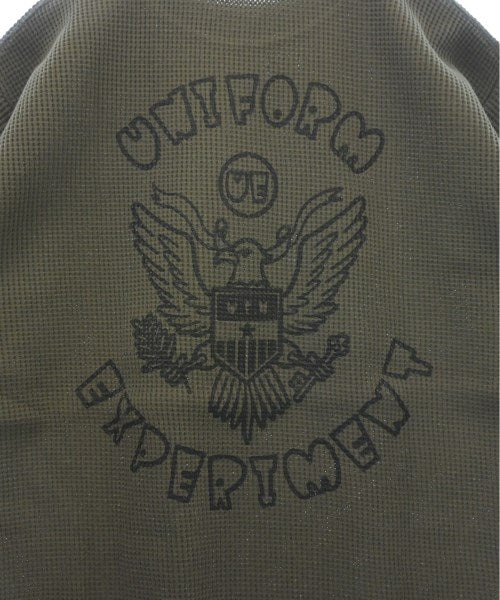 uniform experiment เสื้อยืด/เสื้อท็อปส์