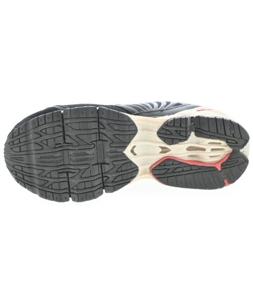 Graphpaper รองเท้าผ้าใบ