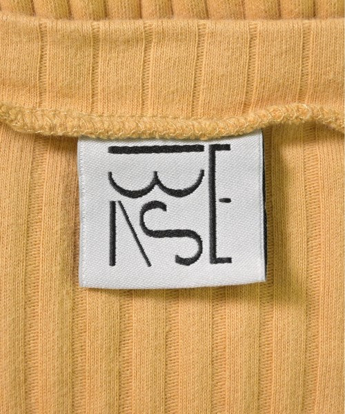 Baserange เสื้อยืด/เสื้อท็อปส์