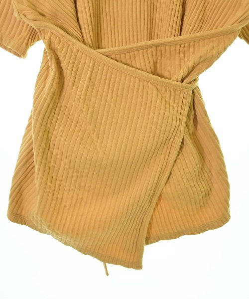 Baserange เสื้อยืด/เสื้อท็อปส์