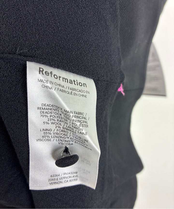 REFORMATION เสื้อสายเดี่ยว