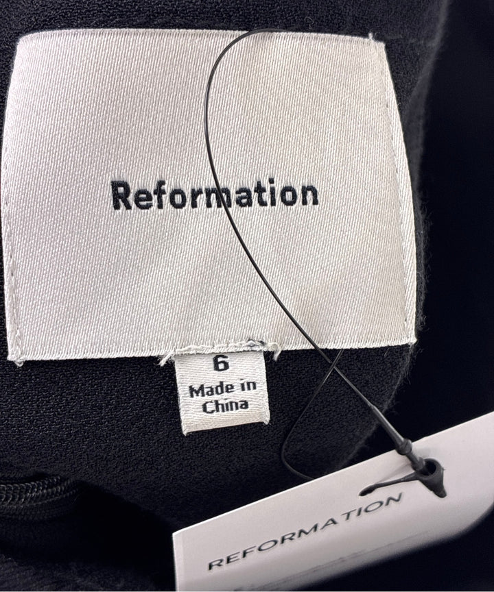 REFORMATION เสื้อสายเดี่ยว