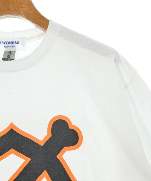 TWONESS เสื้อยืด/เสื้อท็อปส์
