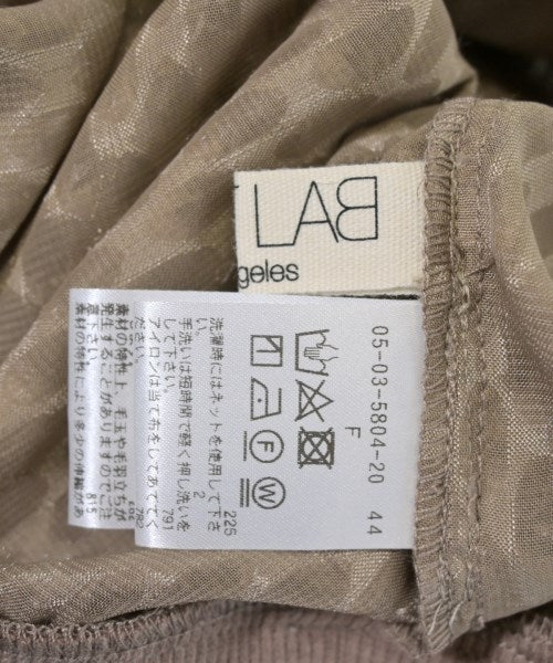 FONTLAB เสื้อสตรี