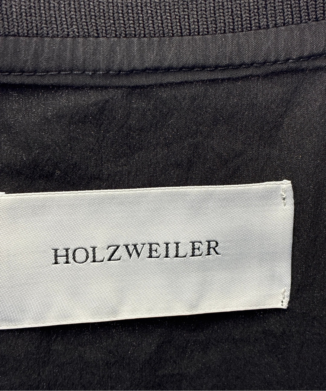 HOLZWEILER เสื้อสตรี