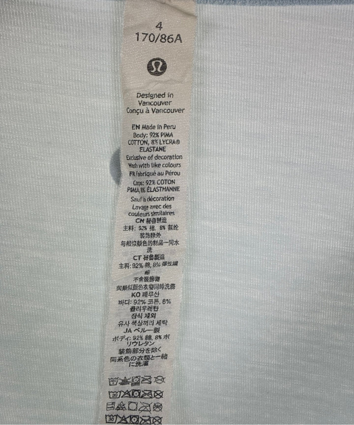 lululemon เสื้อยืด/เสื้อท็อปส์