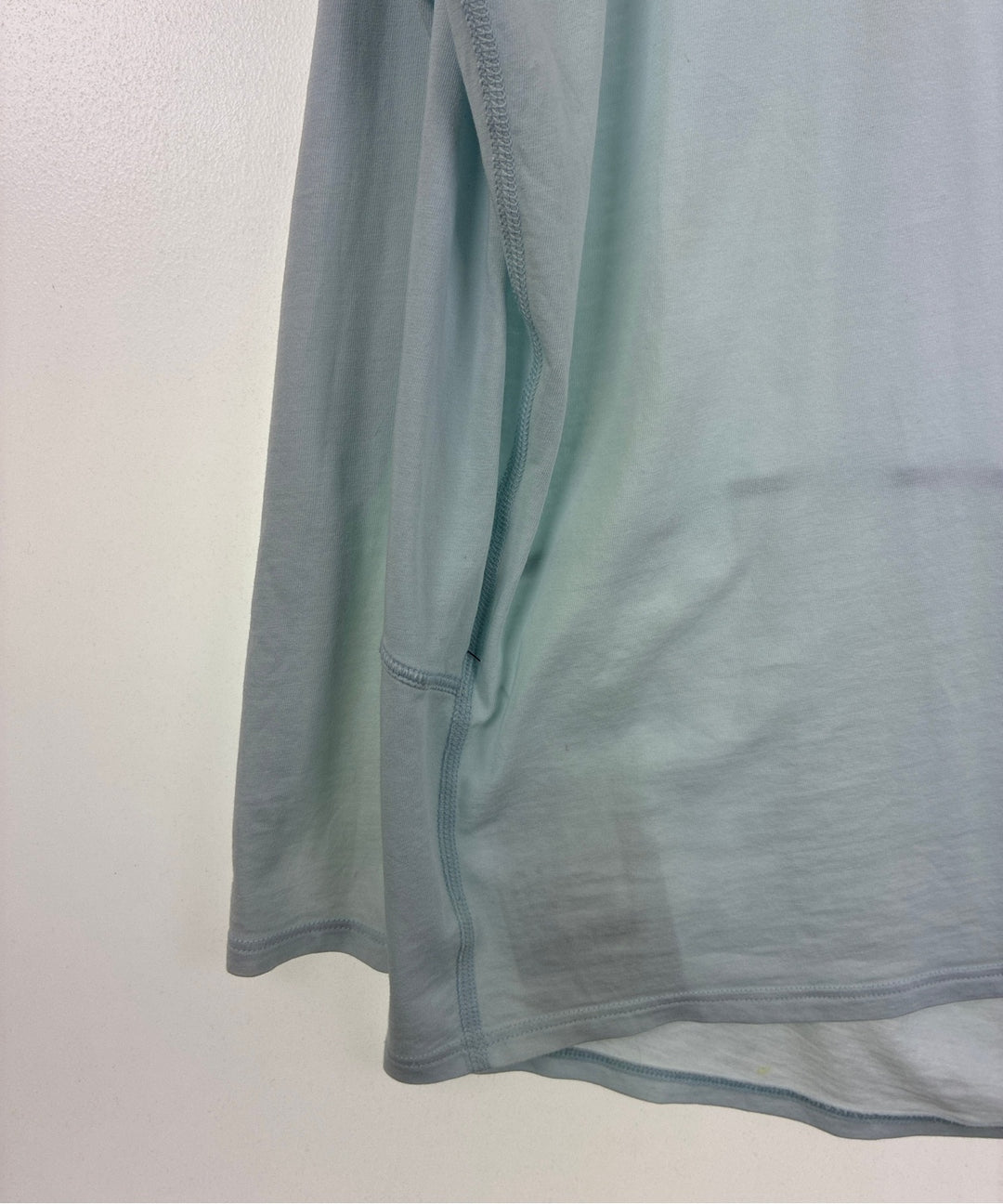 lululemon เสื้อยืด/เสื้อท็อปส์