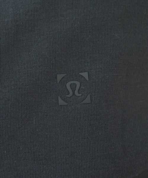lululemon เสื้อยืด/เสื้อท็อปส์