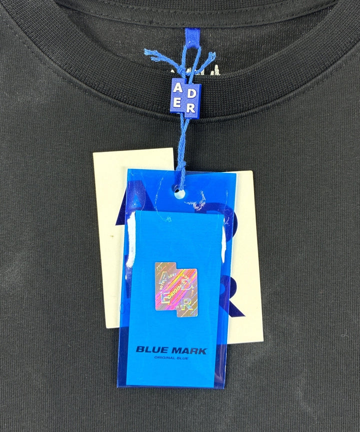 ADER error เสื้อยืด/เสื้อท็อปส์