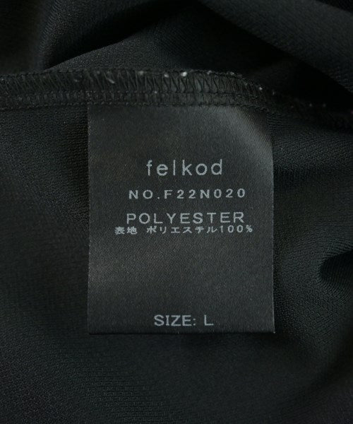 felkod เสื้อยืด/เสื้อท็อปส์