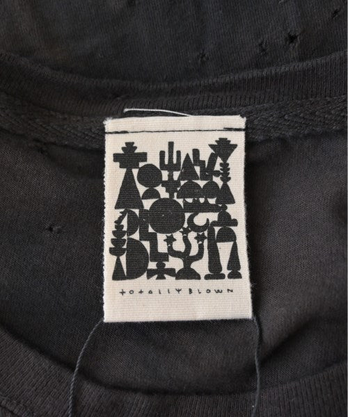 TOTALLY BLOWN เสื้อยืด/เสื้อท็อปส์