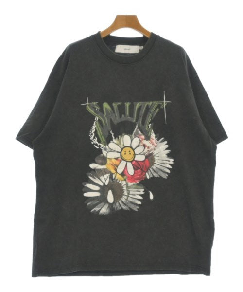 SALUTE เสื้อยืด/เสื้อท็อปส์