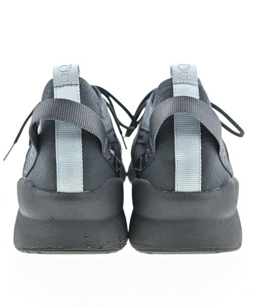 CFCL รองเท้าผ้าใบ