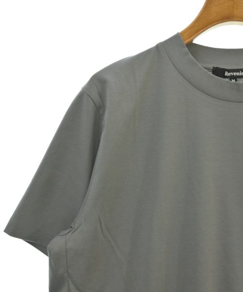 Revenir เสื้อยืด/เสื้อท็อปส์
