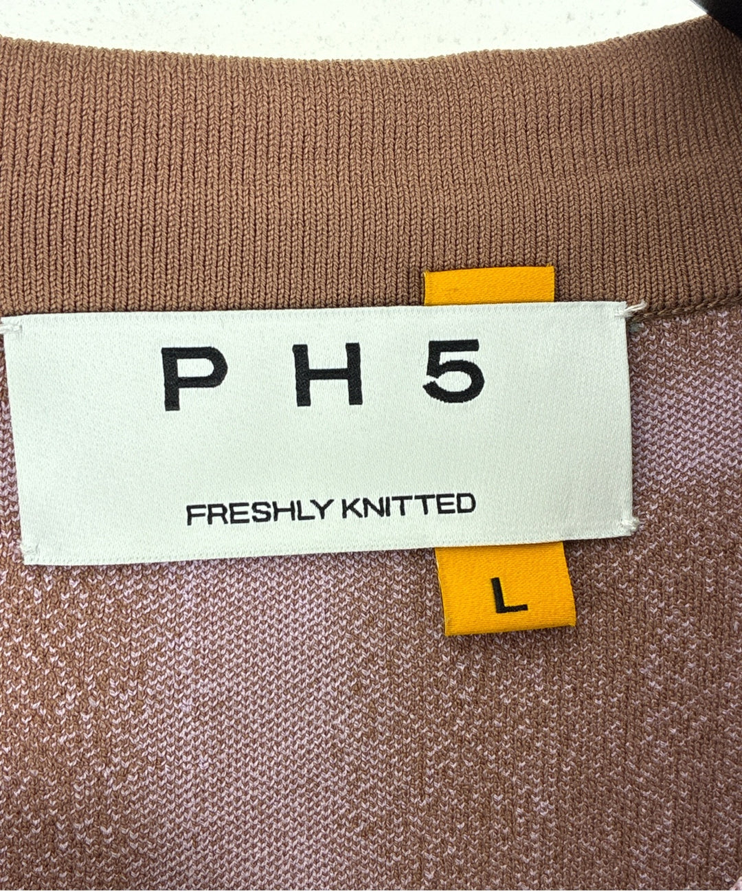 PH5 เสื้อถัก