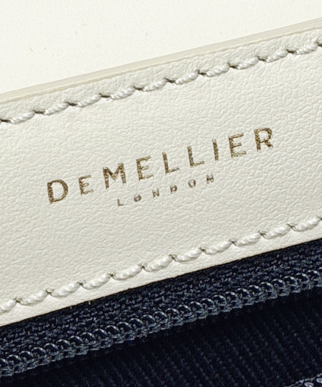DEMELLIER กระเป๋าสะพาย