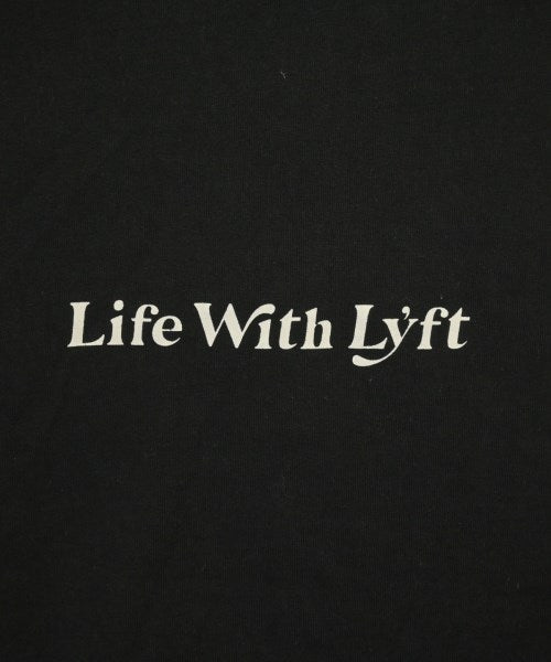 LYFT เสื้อยืด/เสื้อท็อปส์
