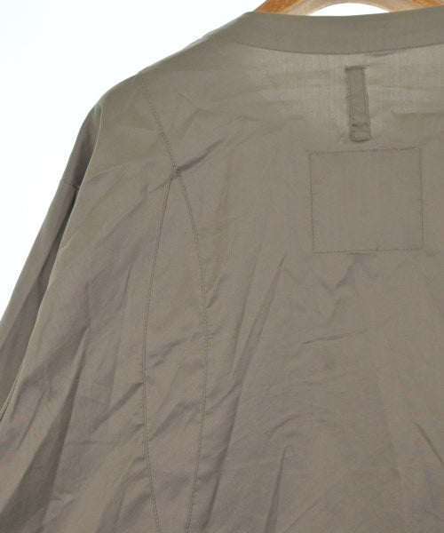 UNTRACE แจ็คเก็ตเบลาส์ อื่น