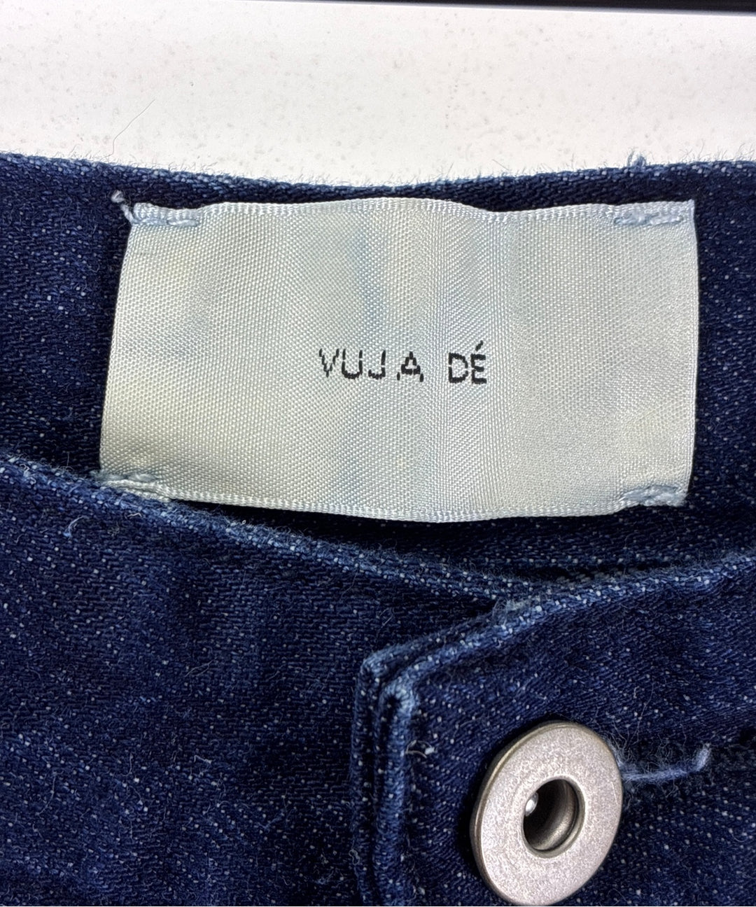 Vuja De ยีนส์