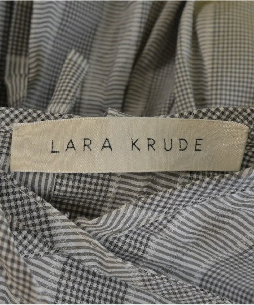 LARA KRUDE เสื้อลำลอง