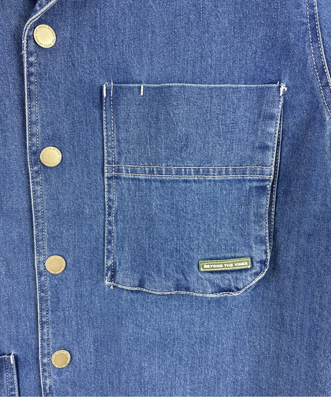 Beyond The Vines เสื้อเชิ้ต