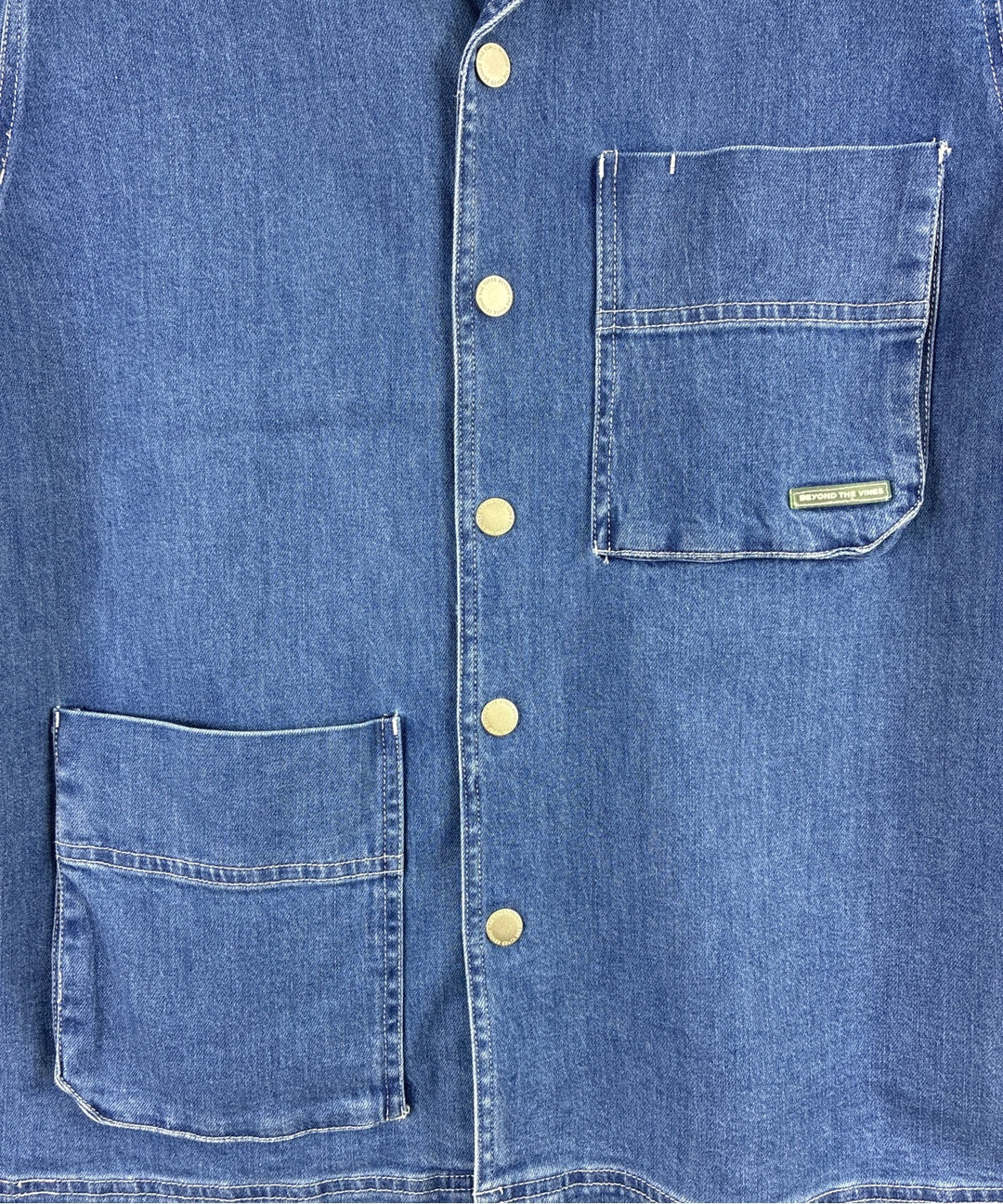 Beyond The Vines เสื้อเชิ้ต