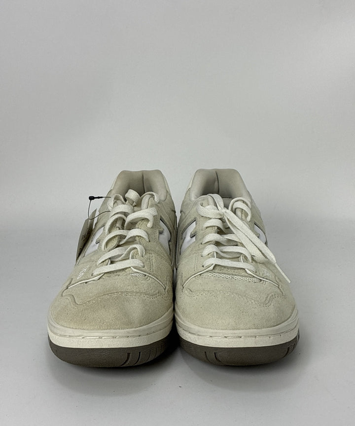 New Balance รองเท้าผ้าใบ
