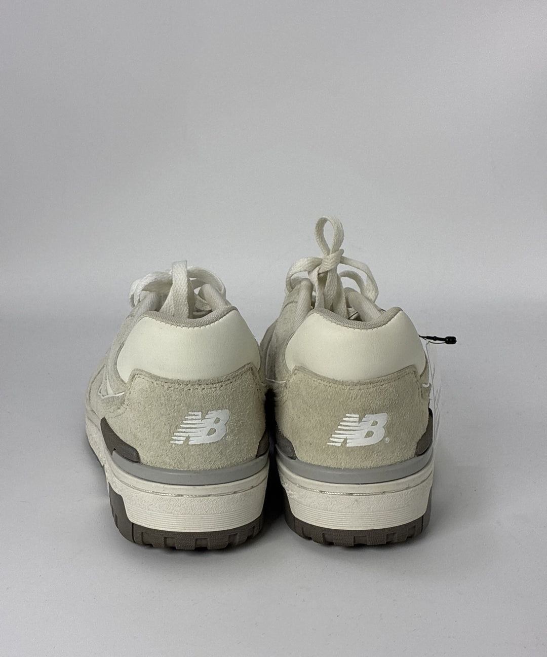 New Balance รองเท้าผ้าใบ
