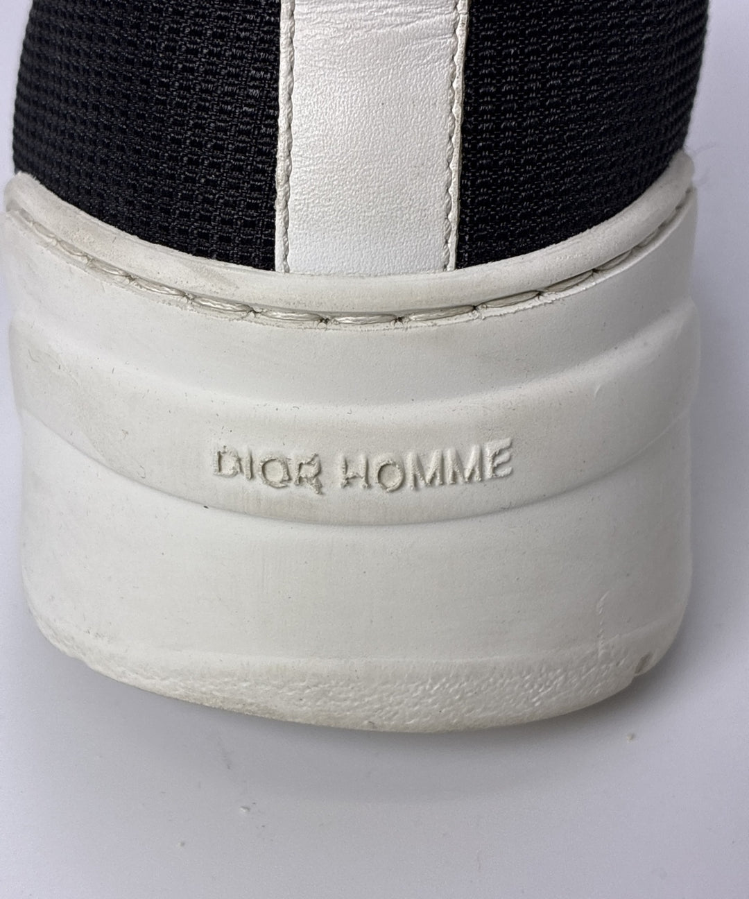 Dior Homme รองเท้าผ้าใบ