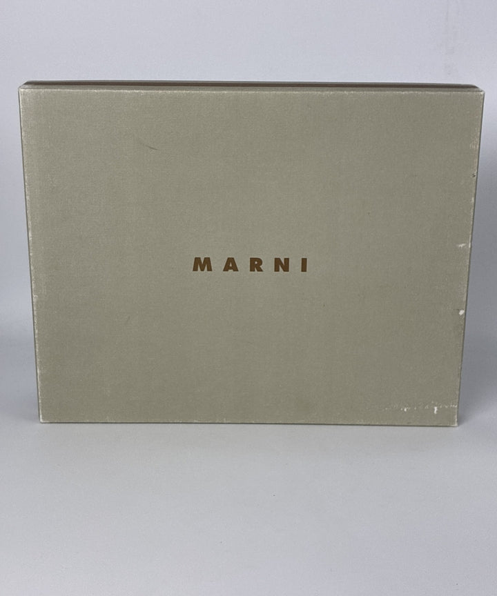 MARNI รองเท้าผ้าใบ