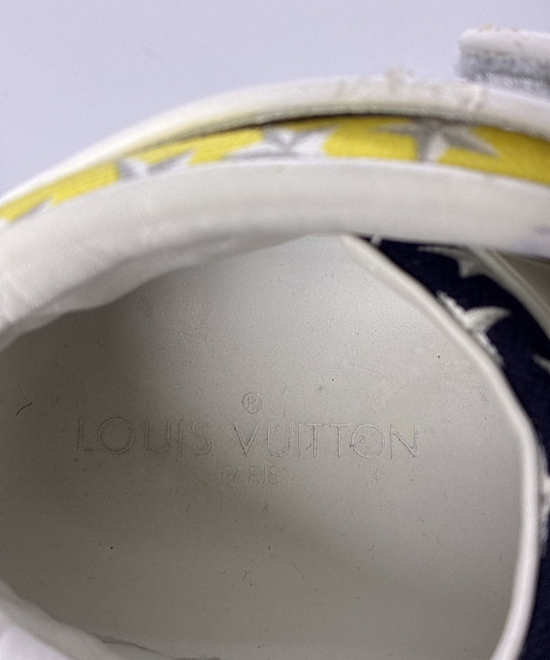 LOUIS VUITTON รองเท้าผ้าใบ
