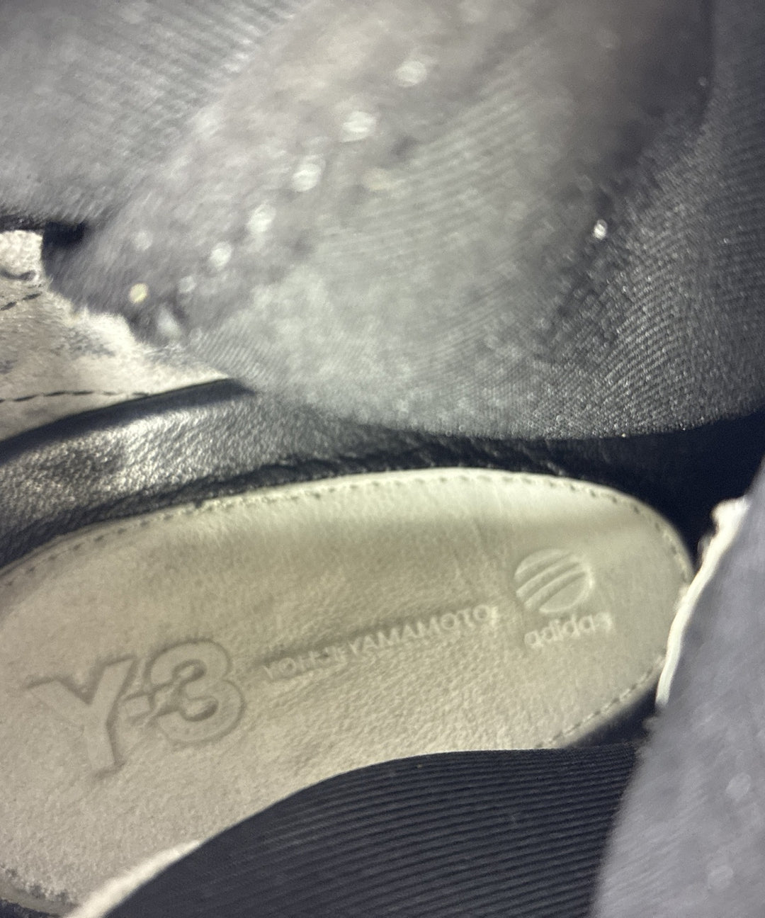 Y-3 รองเท้าผ้าใบ