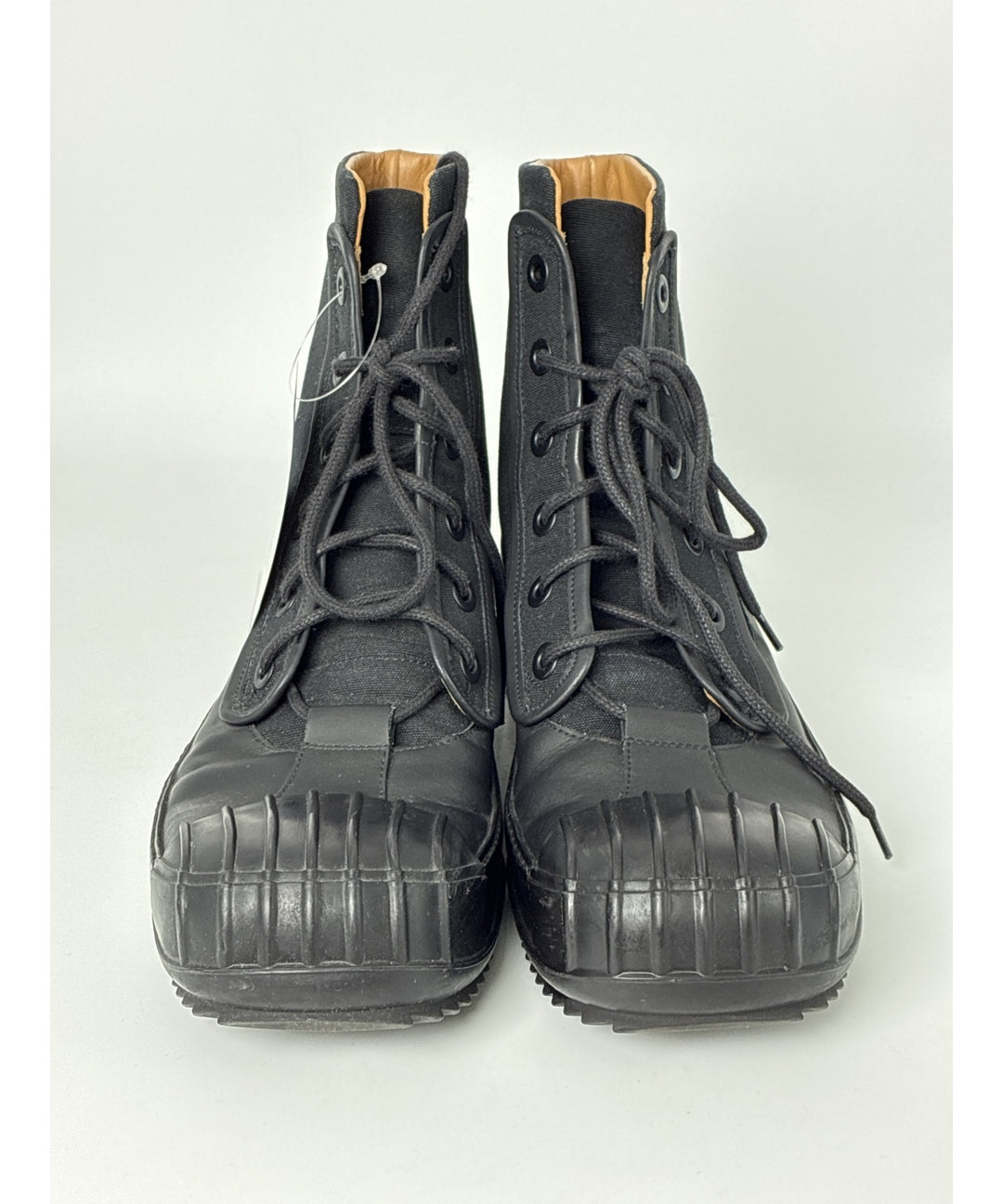 Maison Margiela รองเท้าผ้าใบ