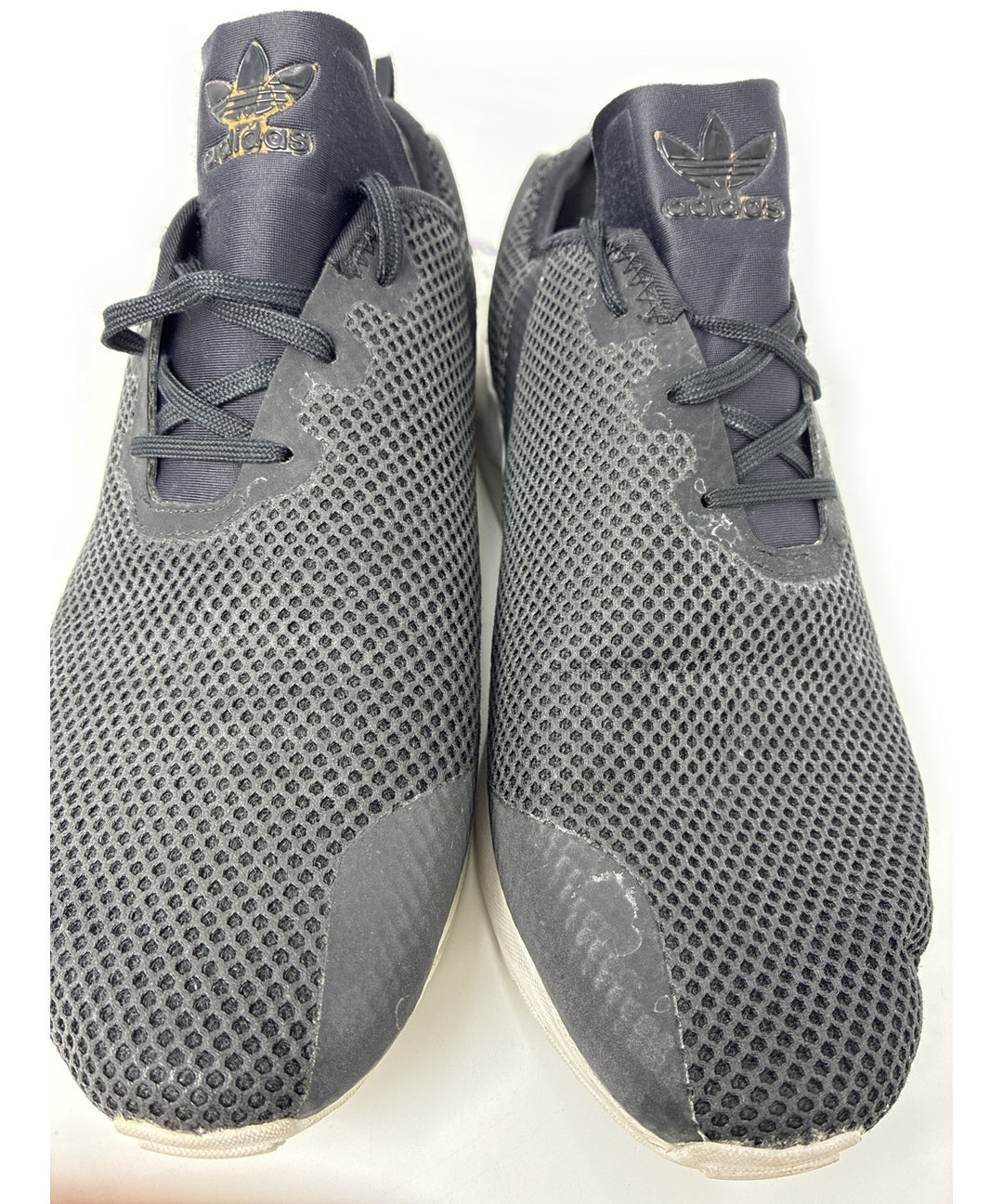 adidas รองเท้าผ้าใบ