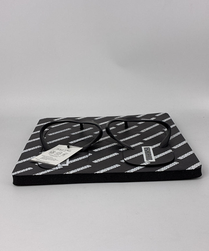 NEIGHBOR HOOD รองเท้าแตะ