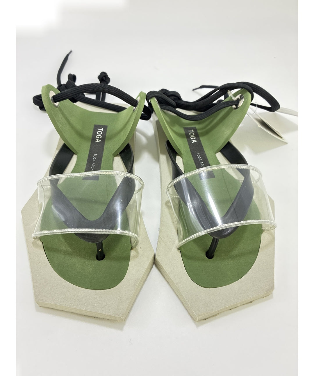 TOGA รองเท้าแตะ