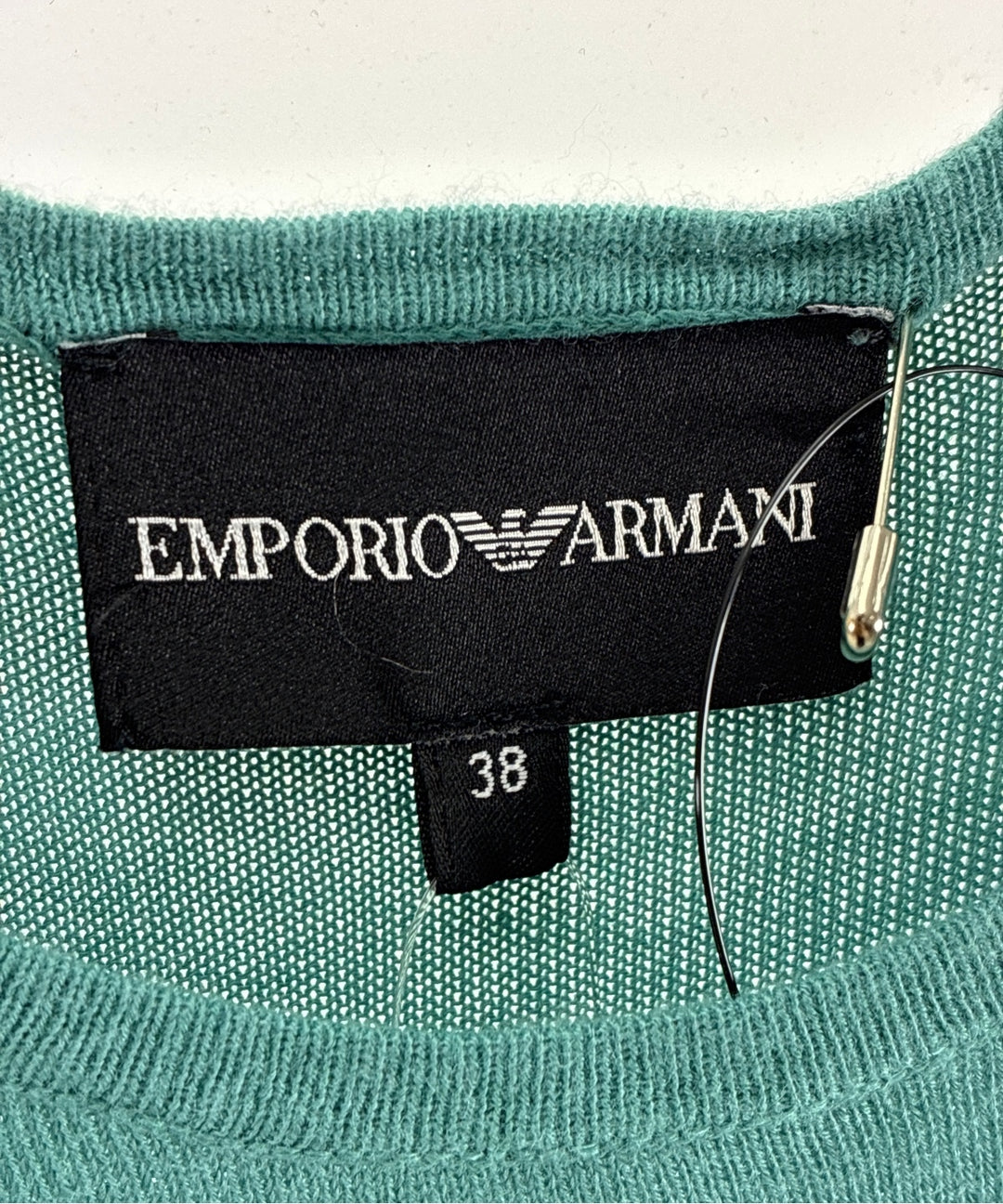 EMPORIO ARMANI เสื้อแขนกุด