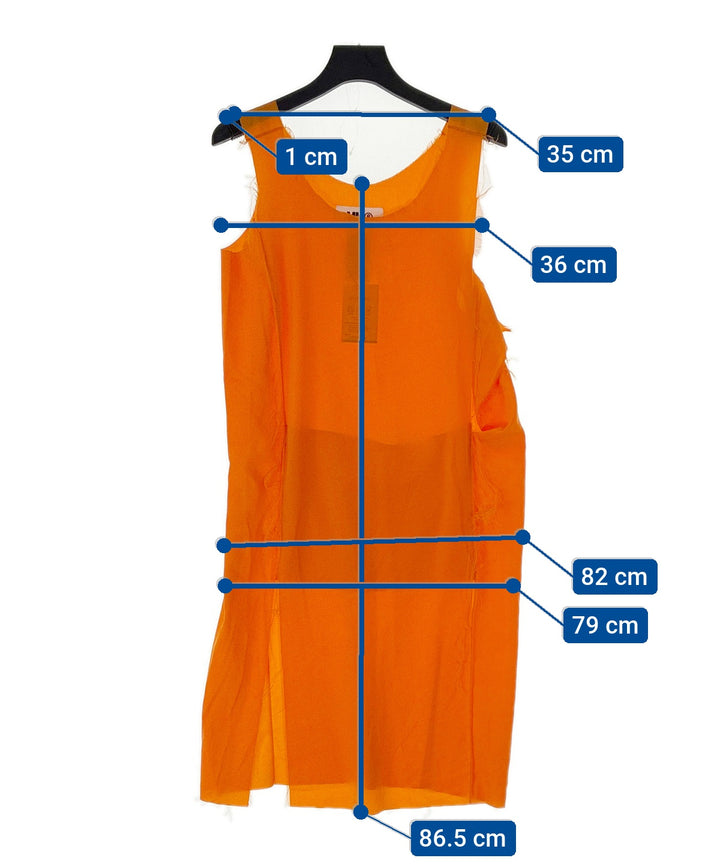 MM6 ชุดเดรส