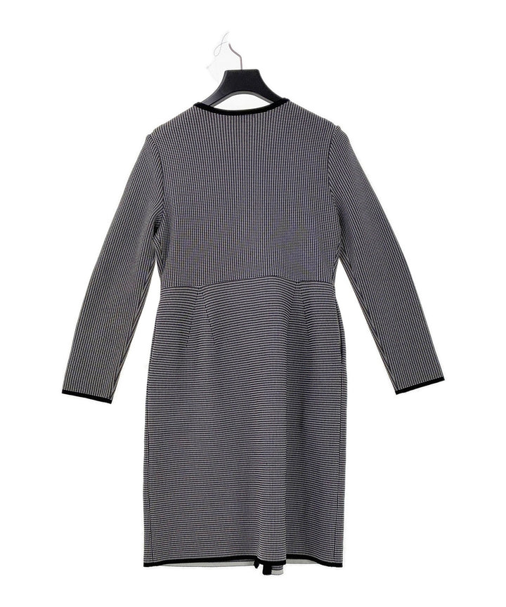 TO BE CHIC ชุดเดรส