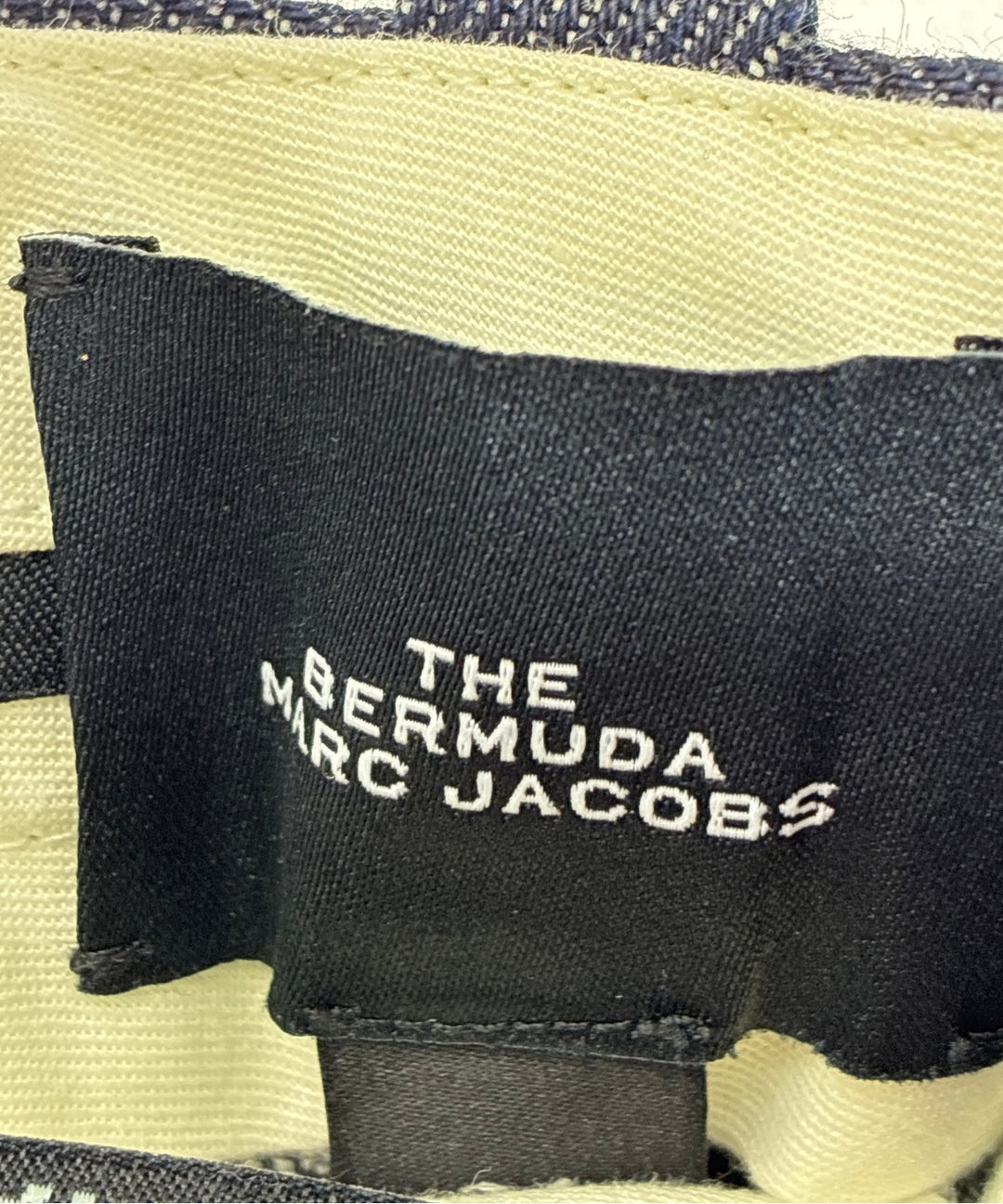 MARC JACOBS กางเกงขาสั้น