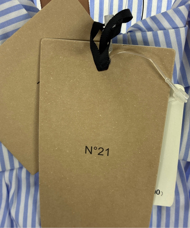 Nﾟ 21 เสื้อสตรี