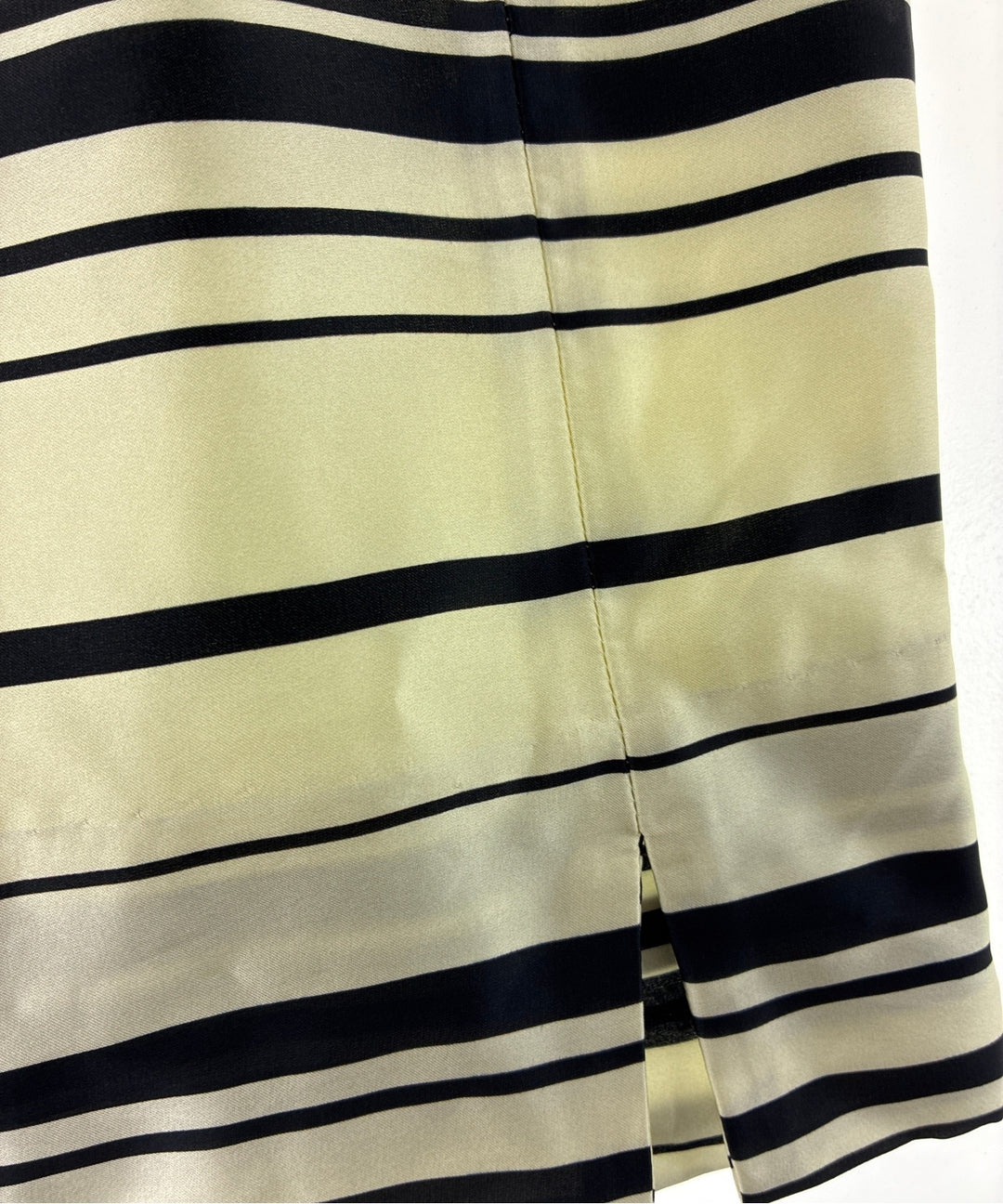 DRIES VAN NOTEN กระโปรงยาวถึงเข่า