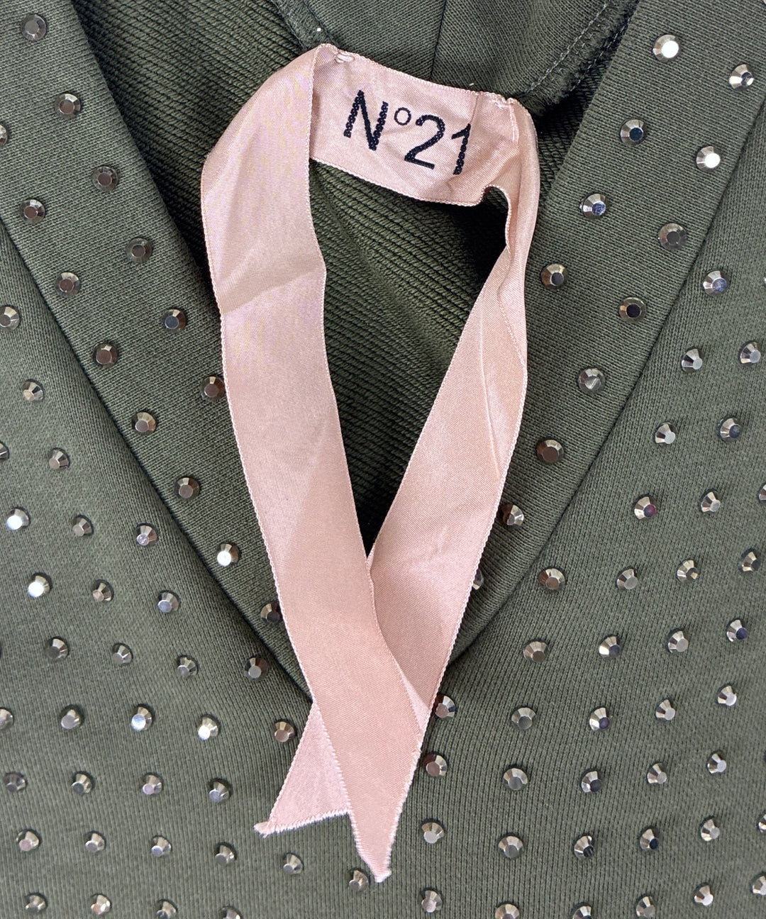 Nﾟ 21 เสื้อสเวตเตอร์