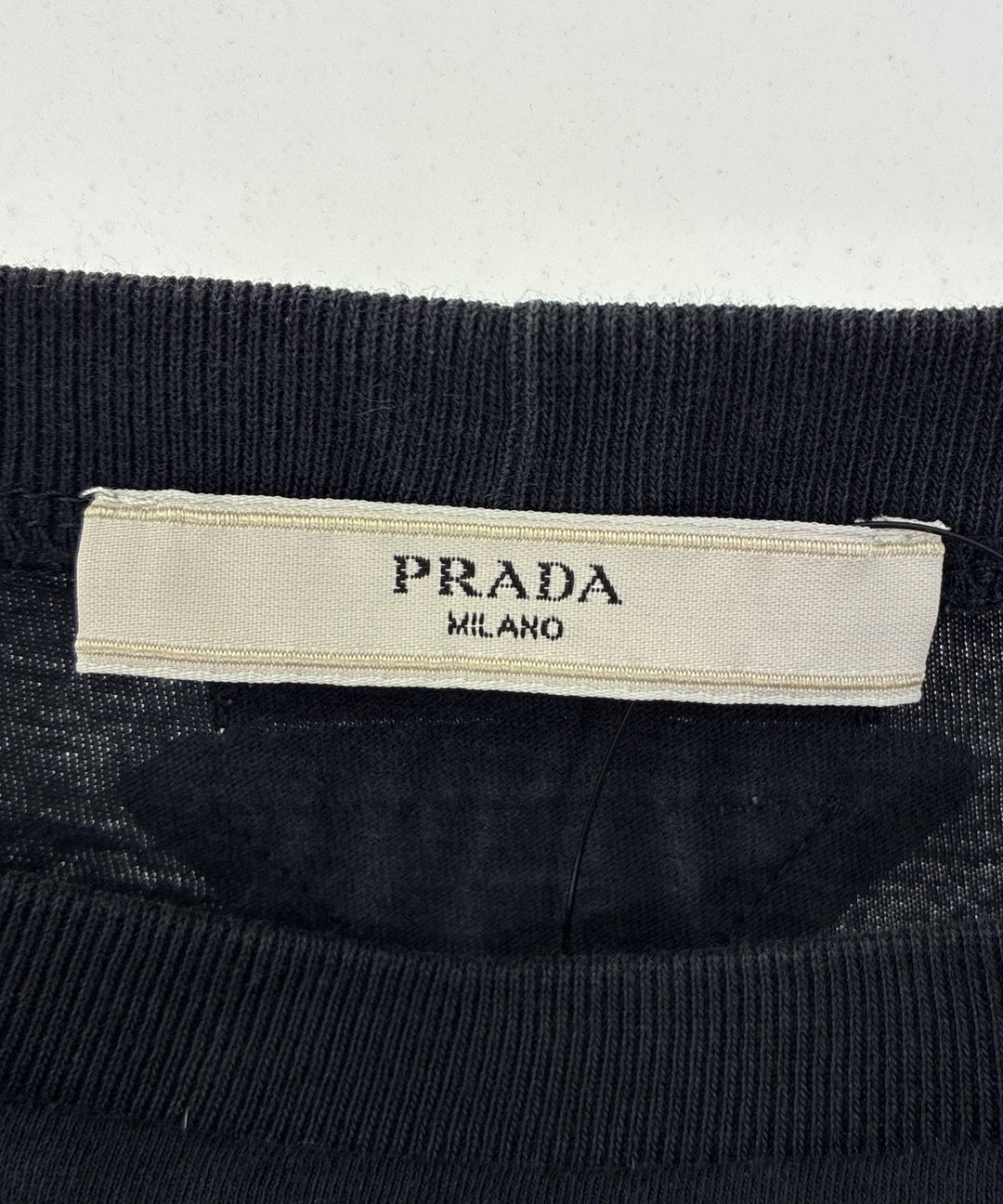 PRADA เสื้อยืด/เสื้อท็อปส์