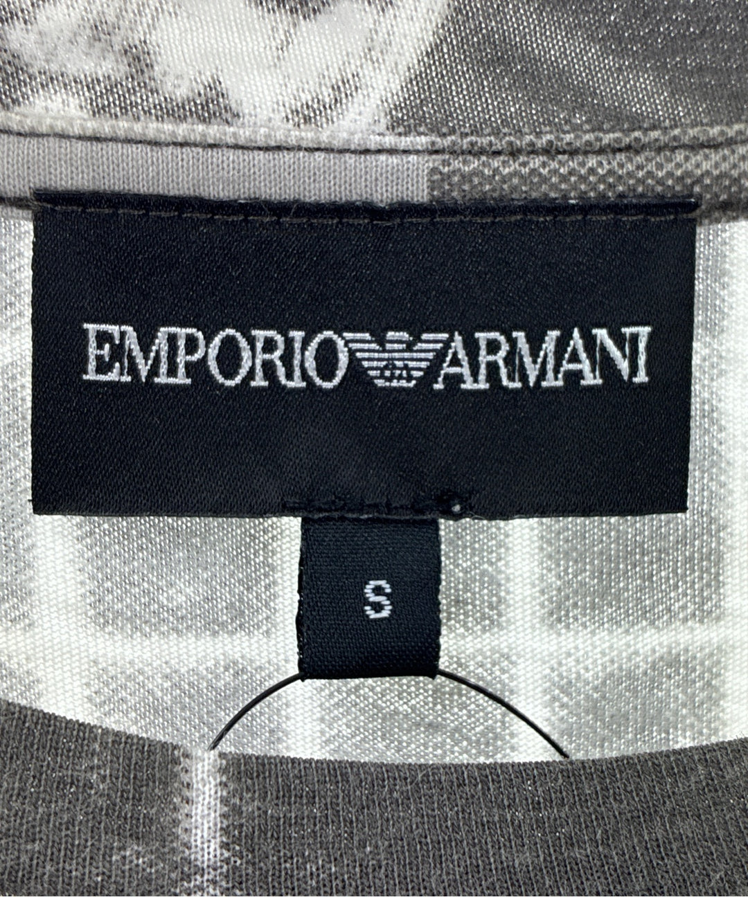 EMPORIO ARMANI เสื้อยืด/เสื้อท็อปส์